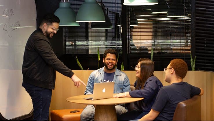 Quando faz sentido contratar uma consultoria de negócios que também executa